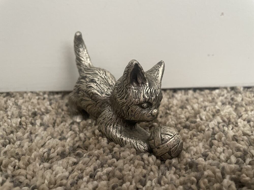 Vintage Peltro Italy Cat With Yarn Figure Decor Pewter Kitten